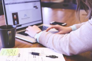 Python开发工程师自我评价写作指南及优秀案例参考